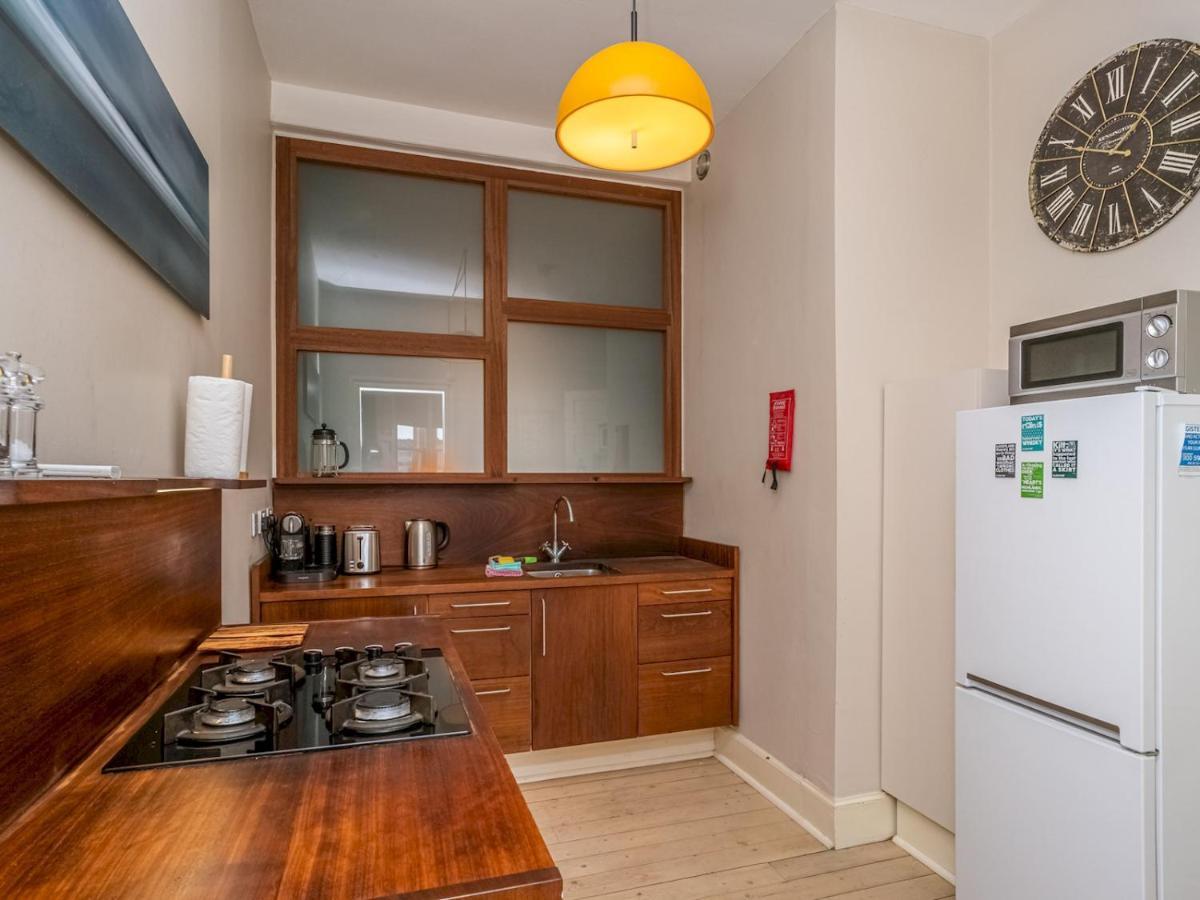 New Stunning 3 Beds Flat In Chic Area Of The City EDI Exterior photo